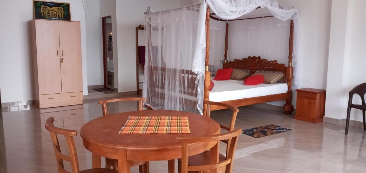 Coral Reef Guest Hotell Beruwala Rum bild